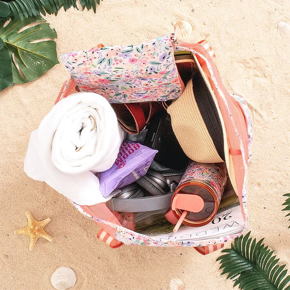 Monogrammed Mesh Beach Bag Set 6 Monogrammed Mesh Beach Bag Set - Image 6