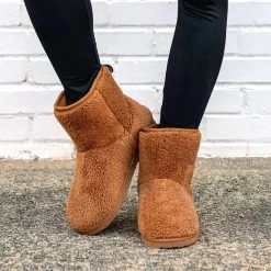 Sherpa Boots -Fashion Clothing Store k8K front of hickory sherpa boots