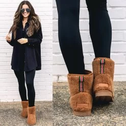 Sherpa Boots -Fashion Clothing Store tKj sherpa boots front back split image