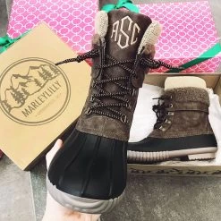 Monogrammed Explorer Duck Boots 13 Monogrammed Explorer Duck Boots -Fashion Clothing Store wI5 dark brown explorer duck boot selfie